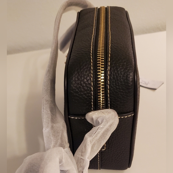 New Dooney & Bourke Pebbled Leather Camera Crossbody Bag Black - Picture 7 of 8